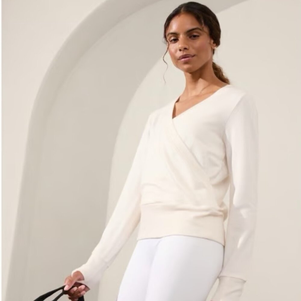 Athleta Recharge Sweatshirt Size XS Cream (Magnolia)  NWT